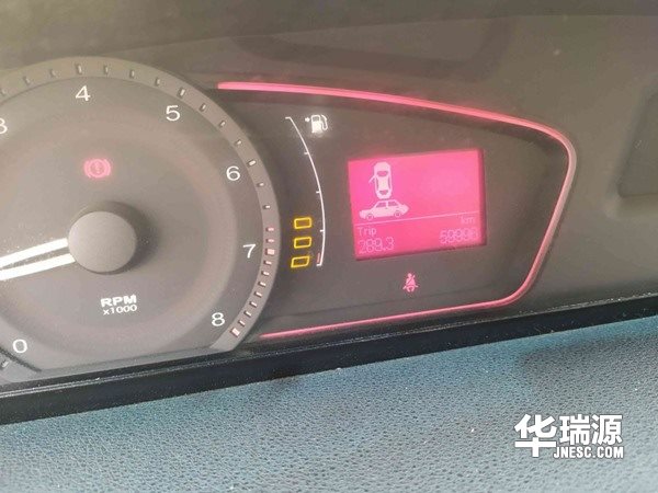 4万元买荣威550，车内空间大，动力强劲