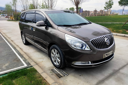 白银二手别克GL8 2014款 3.0L SIDI旗舰版