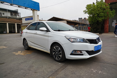 曲靖二手长安悦翔V7 2016款 1.6L 手动 乐趣型 国4